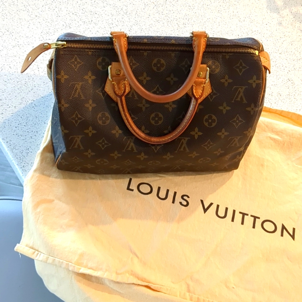 LOUIS VUITTON Speedy 30 *Authentic*